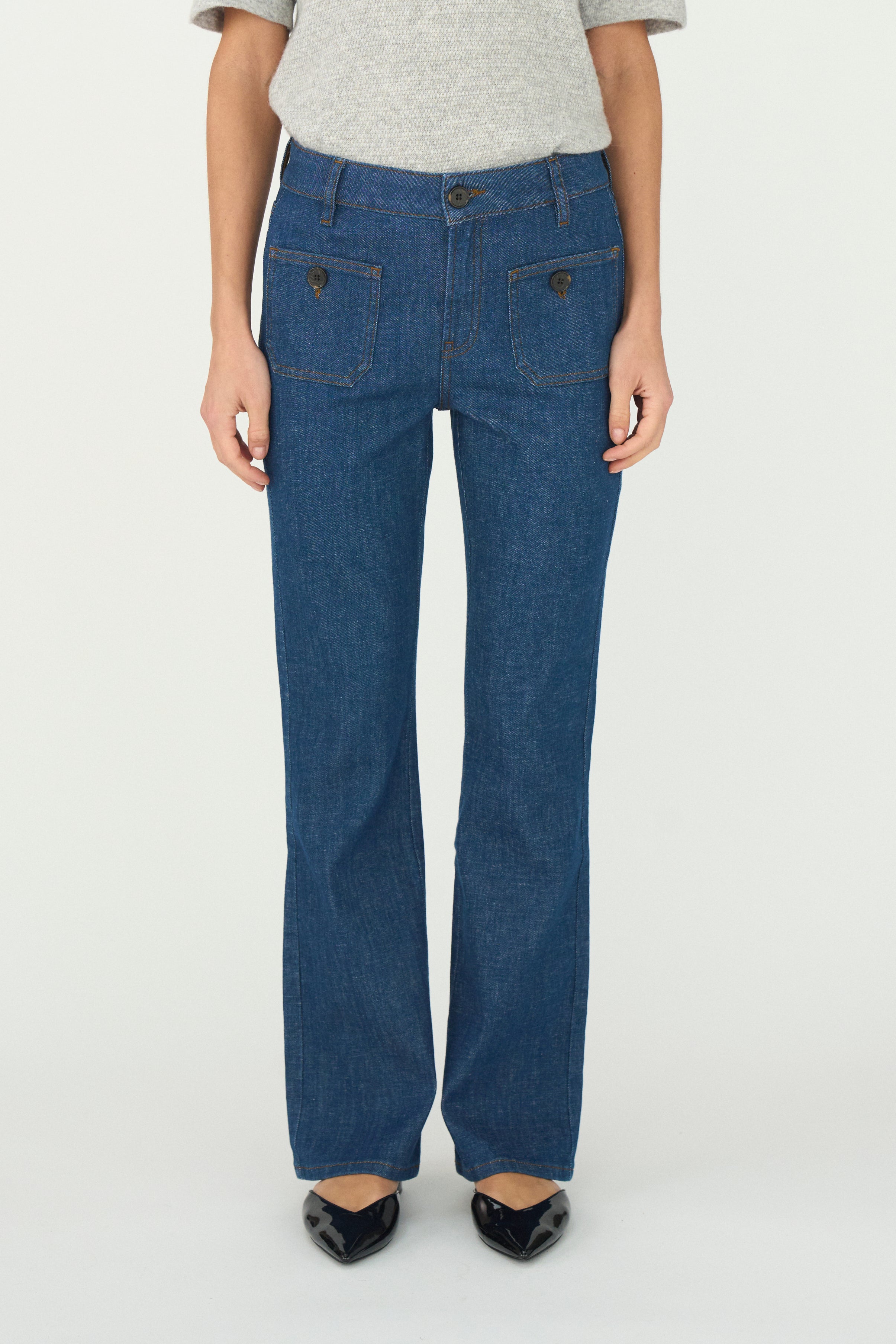 85 FLARED DENIM [LIGHT WASH] – VAGUE Studios